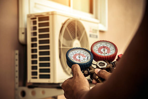 Professional Hvac technician working in Iva, SC